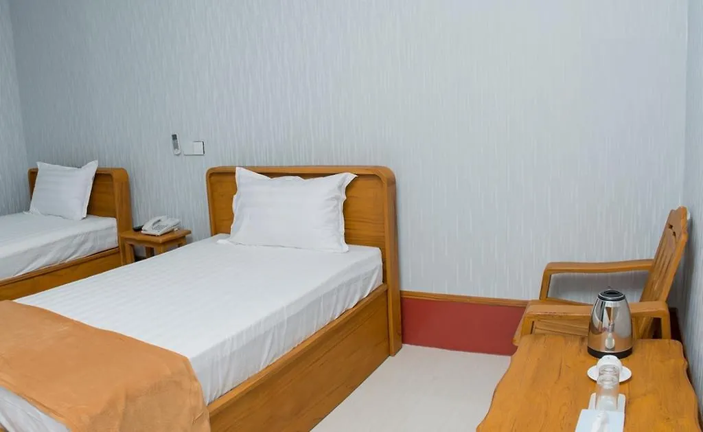 Aung Tha Pyay Hotel 2 Yangon 2*,