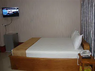 יאנגון Aung Tha Pyay Hotel 2