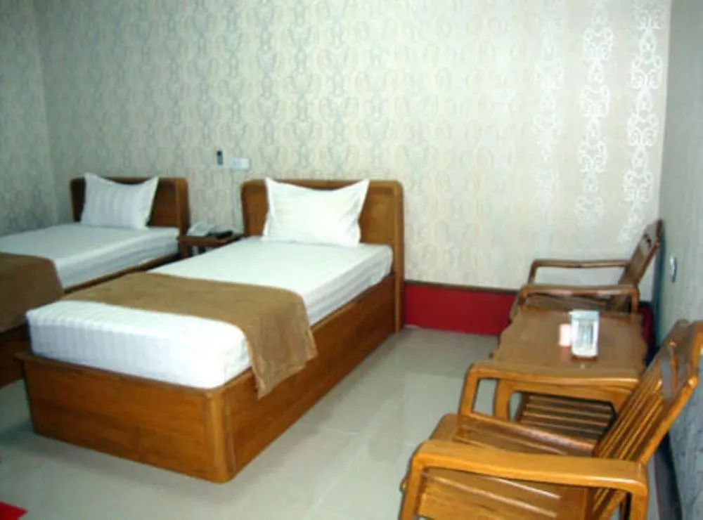 יאנגון Aung Tha Pyay Hotel 2